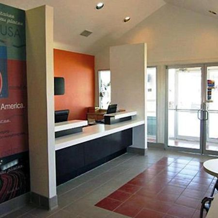 Motel 6 Seguin Tx Eksteriør bilde