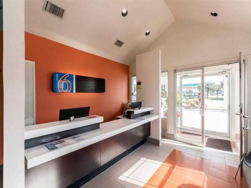 Motel 6 Seguin Tx Eksteriør bilde