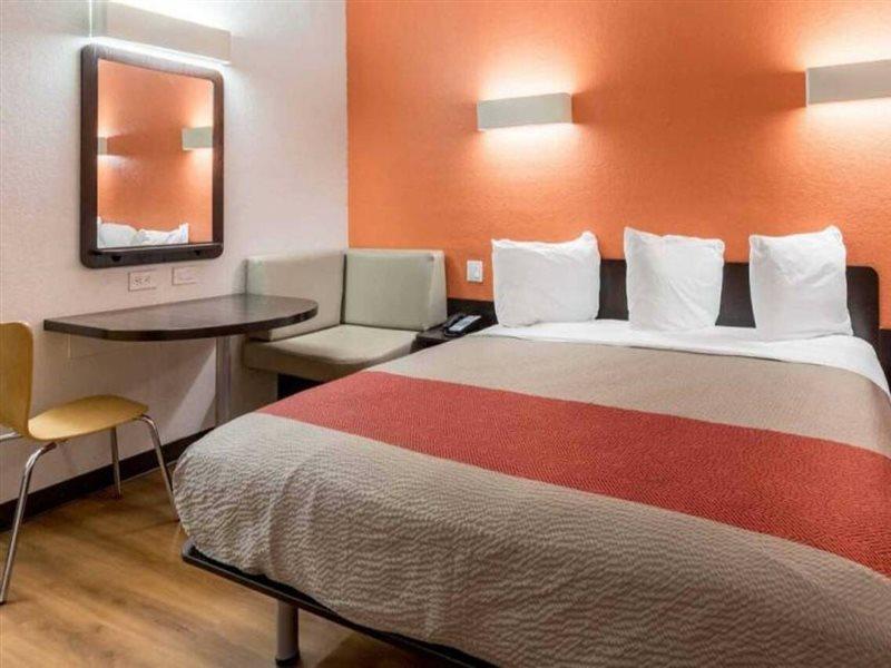 Motel 6 Seguin Tx Eksteriør bilde