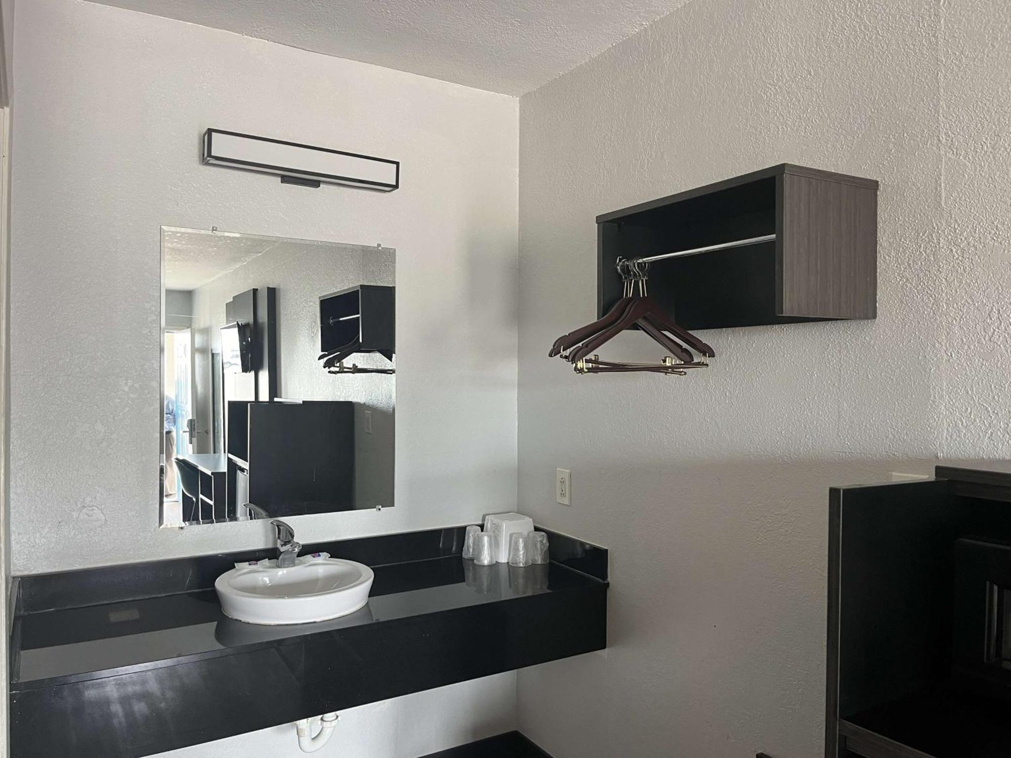 Motel 6 Seguin Tx Eksteriør bilde
