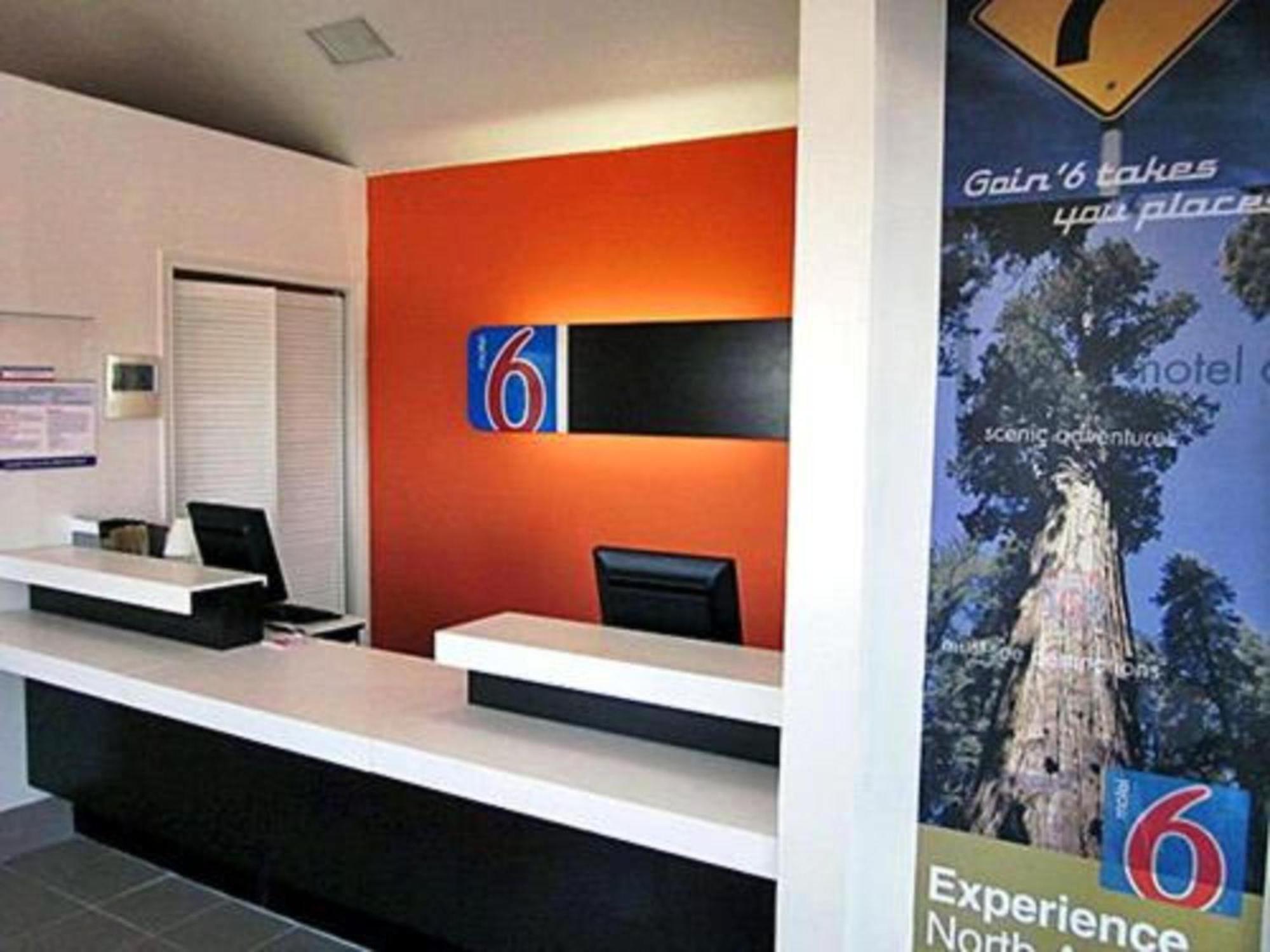 Motel 6 Seguin Tx Eksteriør bilde