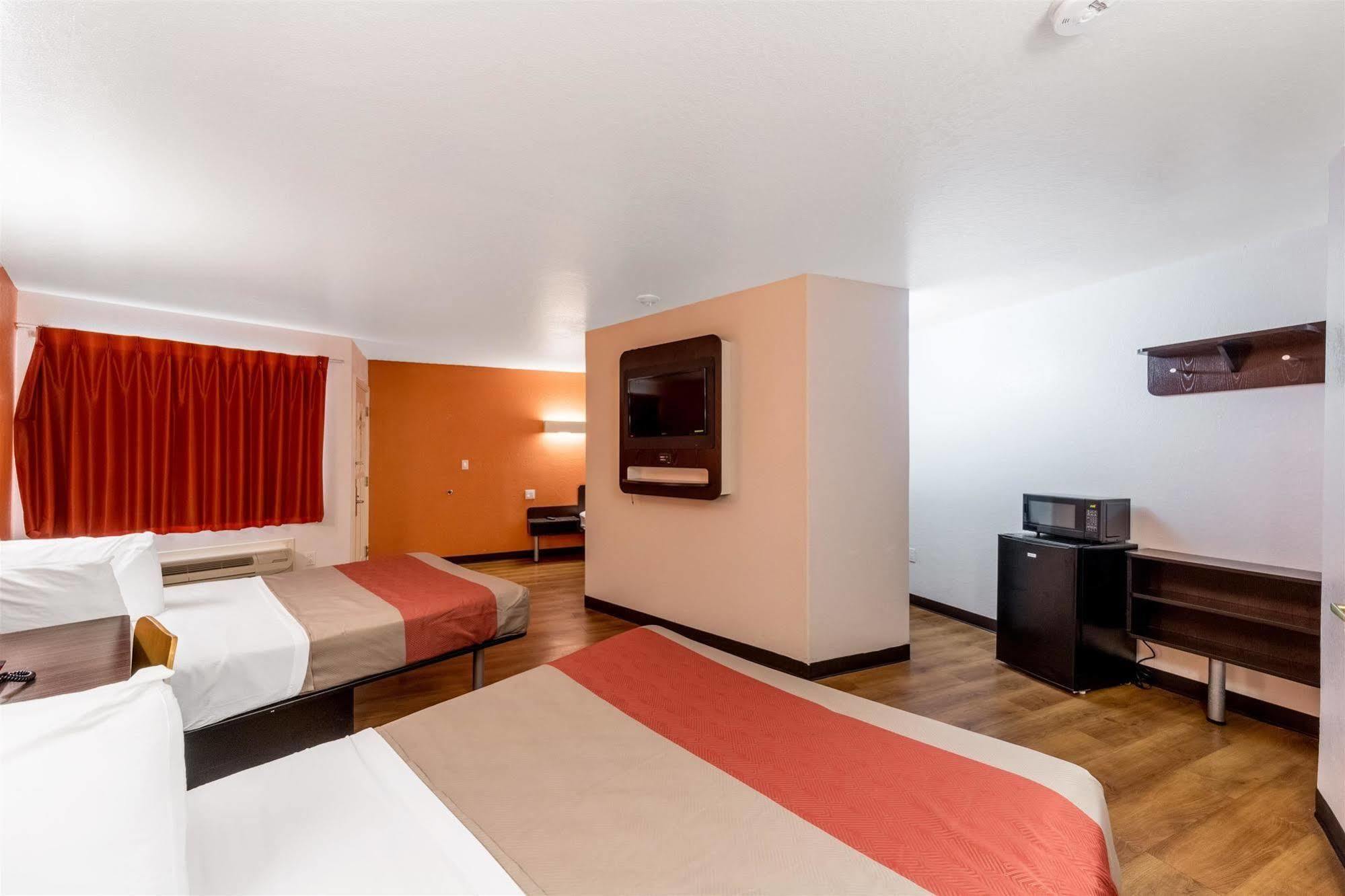 Motel 6 Seguin Tx Eksteriør bilde