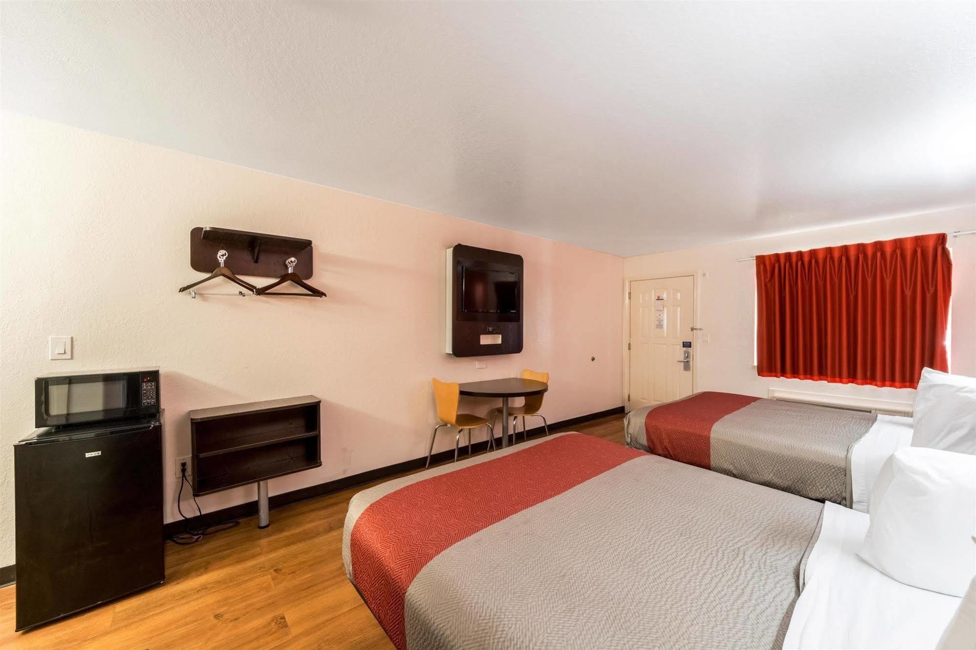 Motel 6 Seguin Tx Eksteriør bilde