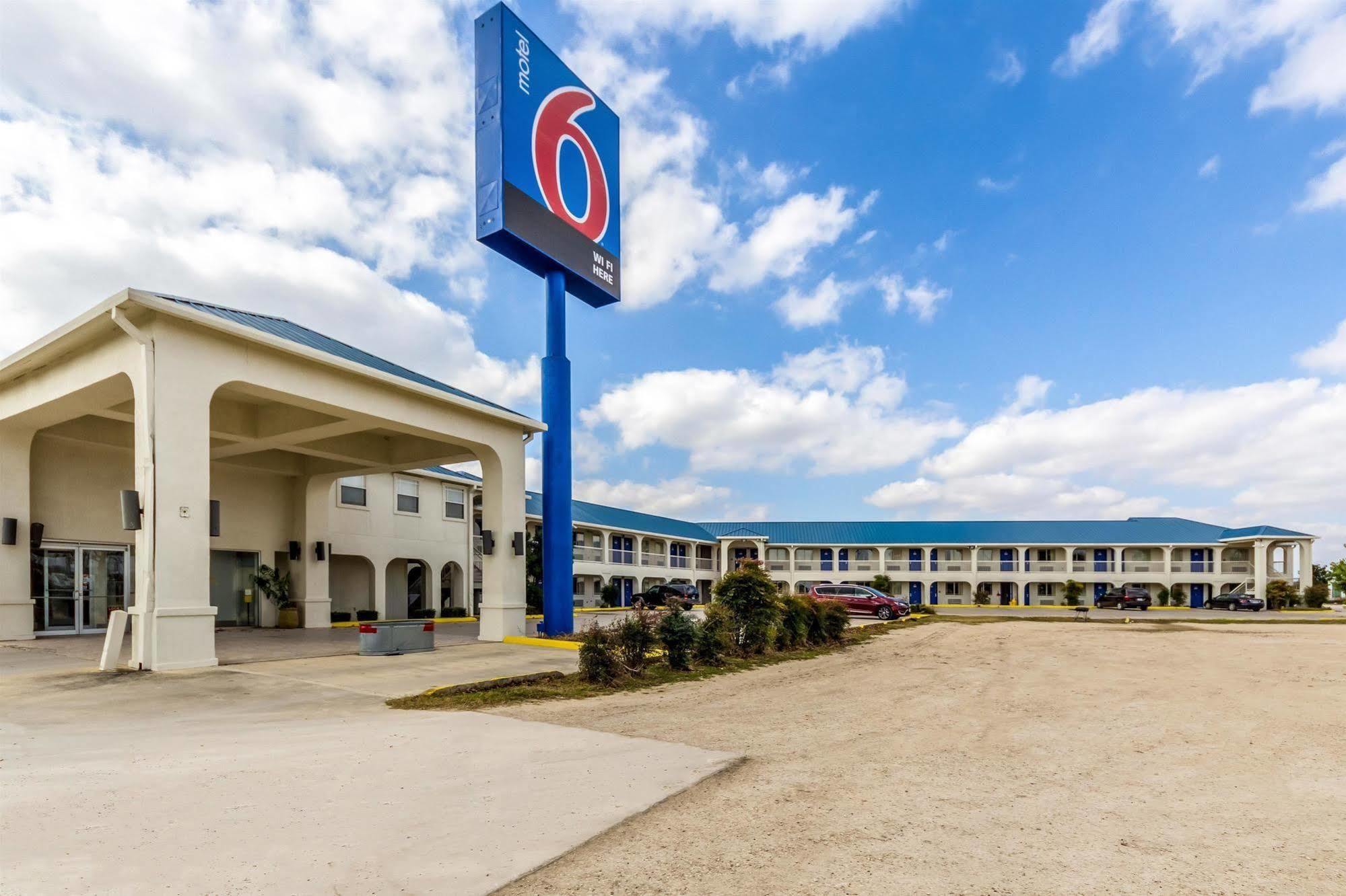 Motel 6 Seguin Tx Eksteriør bilde